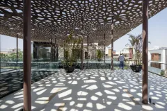 Eco-friendly-Haryana-home-ornamented-with-shadow-and-sunlight-9